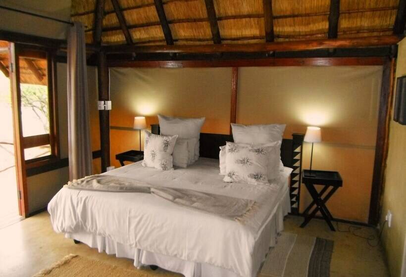 בית מלון כפרי Mangwa Valley Game Lodge & Spa