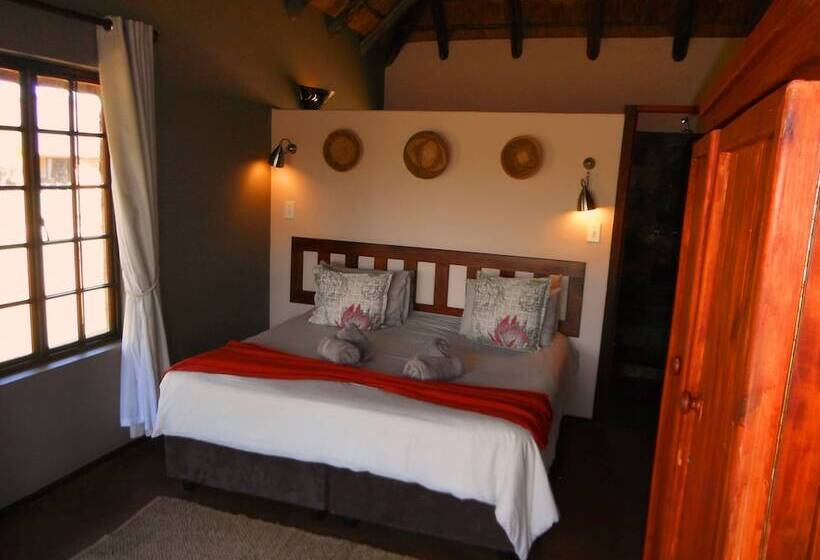 בית מלון כפרי Mangwa Valley Game Lodge & Spa