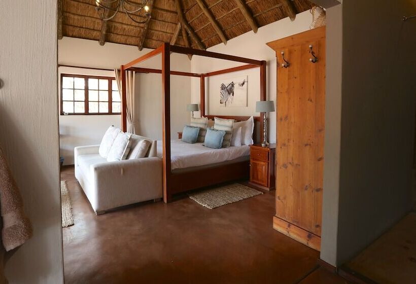 בית מלון כפרי Mangwa Valley Game Lodge & Spa