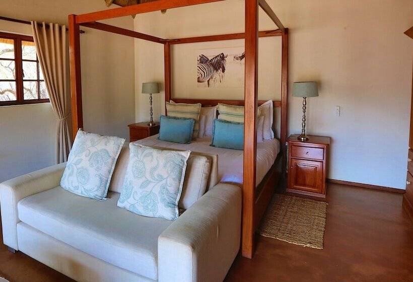 בית מלון כפרי Mangwa Valley Game Lodge & Spa