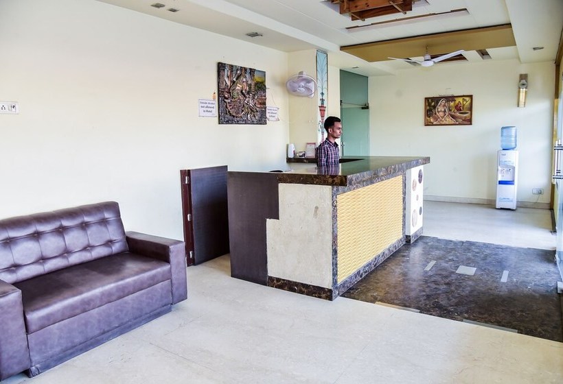 فندق Metro Palace By Oyo Rooms