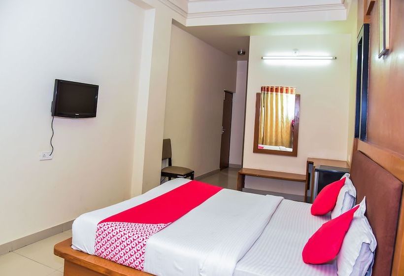 فندق Metro Palace By Oyo Rooms