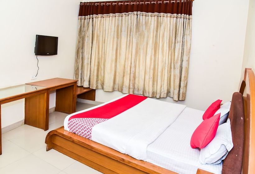 فندق Metro Palace By Oyo Rooms