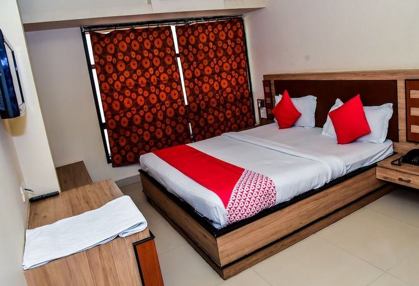 فندق Metro Palace By Oyo Rooms