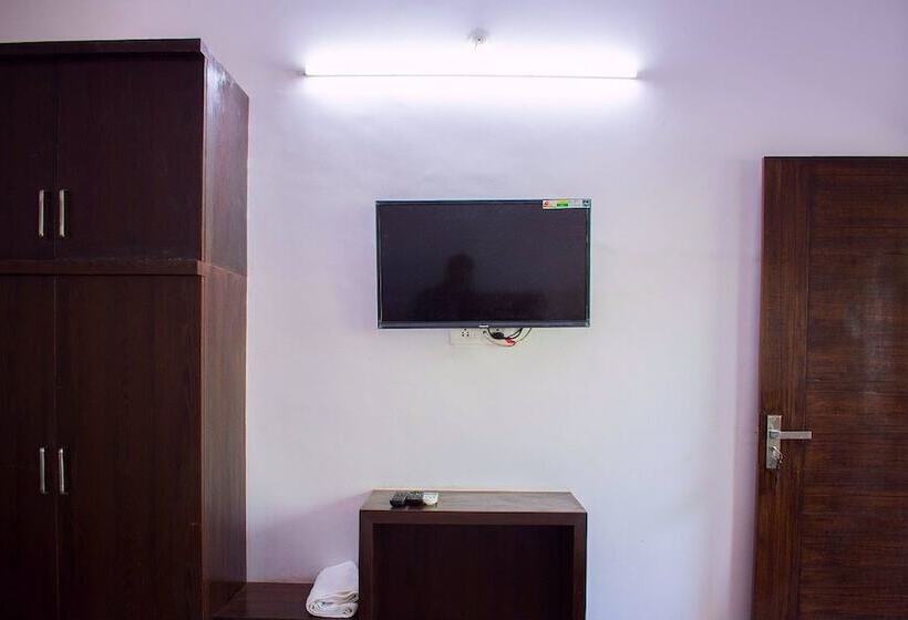 בית מלון כפרי Neer Buddha