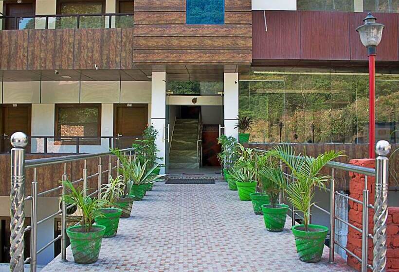 בית מלון כפרי Neer Buddha