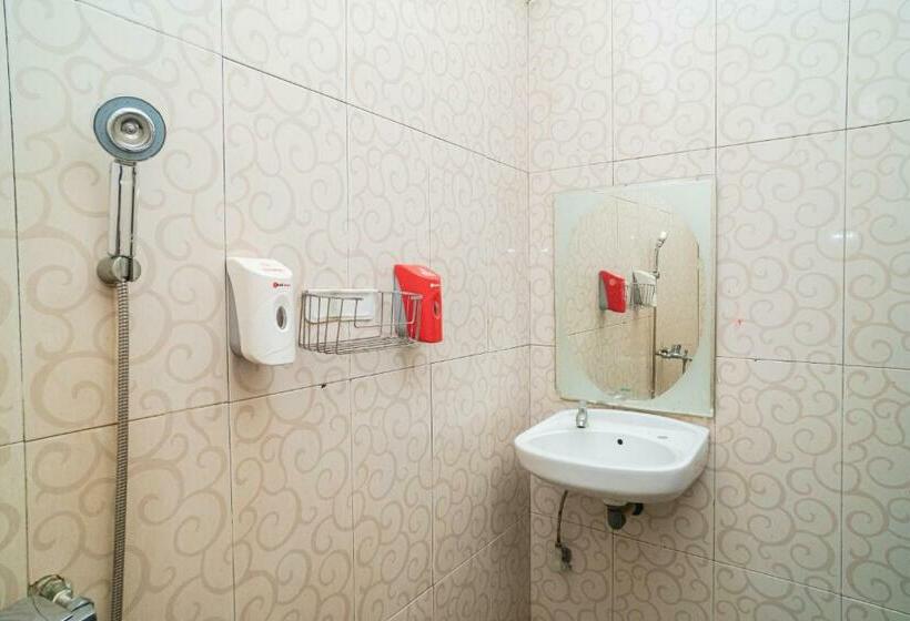 酒店 Reddoorz At Jalan Bukit Keminting