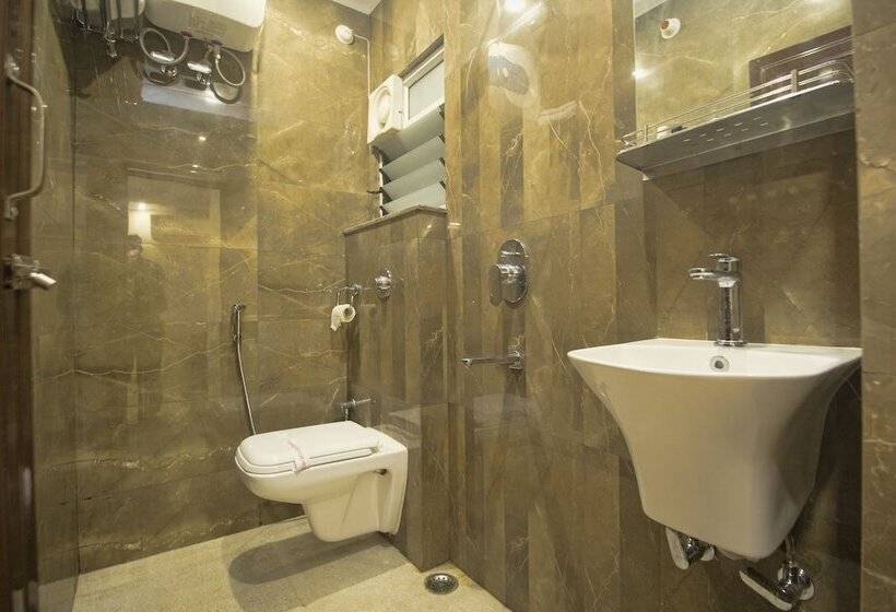 호텔 Silver Crescent By Oyo Rooms