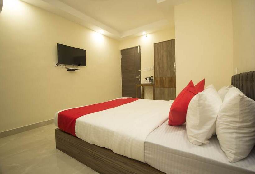 호텔 Silver Crescent By Oyo Rooms