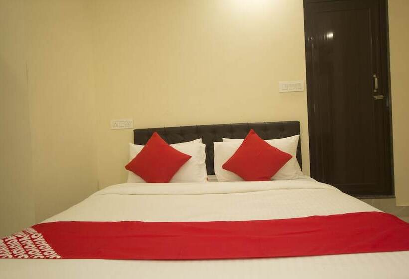 호텔 Silver Crescent By Oyo Rooms