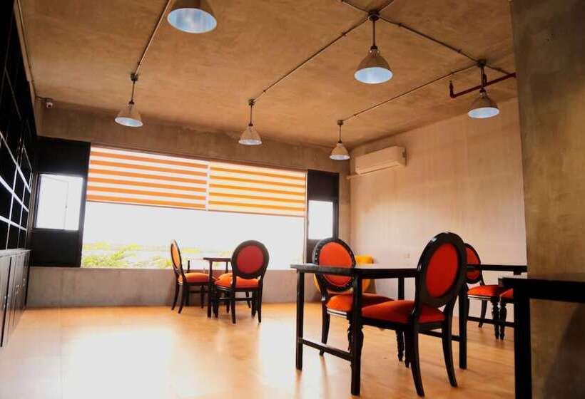 هتل Travelbee Seaside Inn