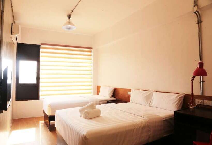 هتل Travelbee Seaside Inn