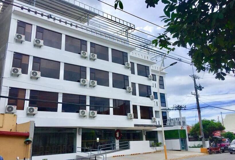 هتل Travelbee Seaside Inn