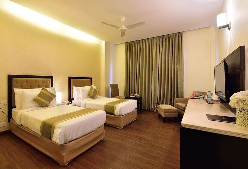 فندق Westend Inn