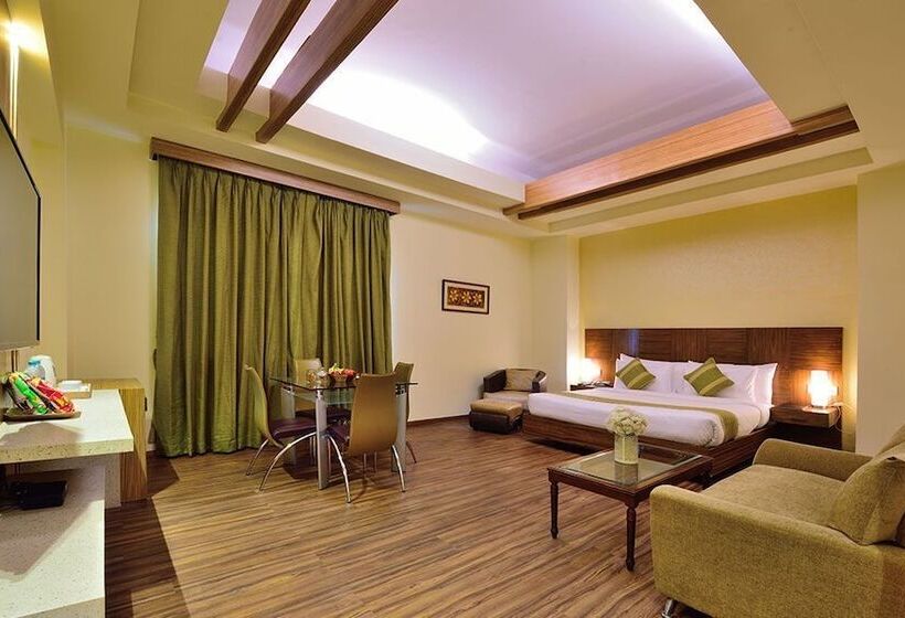 فندق Westend Inn