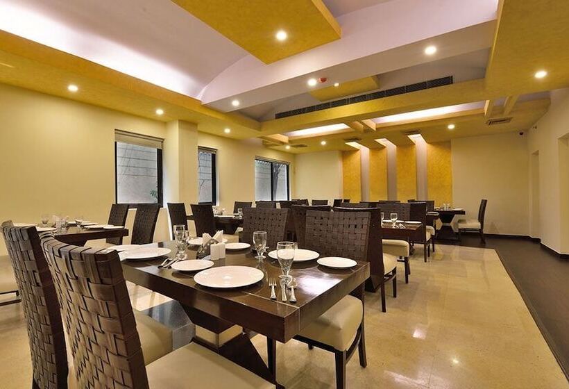 فندق Westend Inn