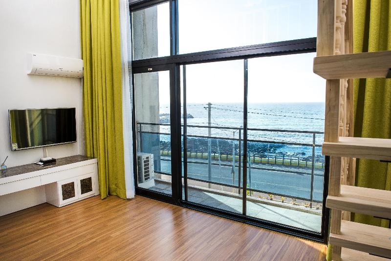 膳宿费 Petit Jeju Victor