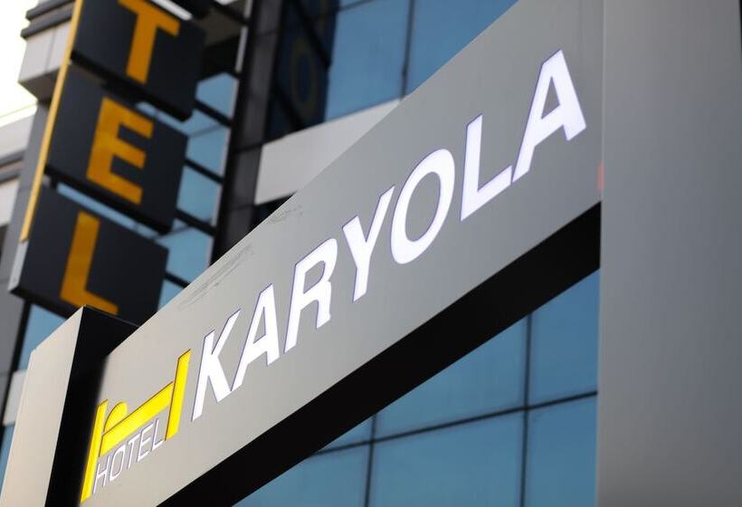 Karyola Otel   Caters To Men