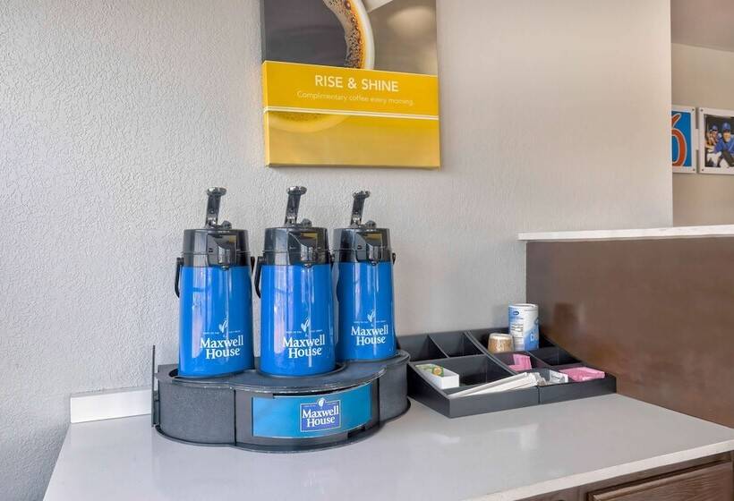 Motel 6 Falls Church, Va   Arlington Boulevard