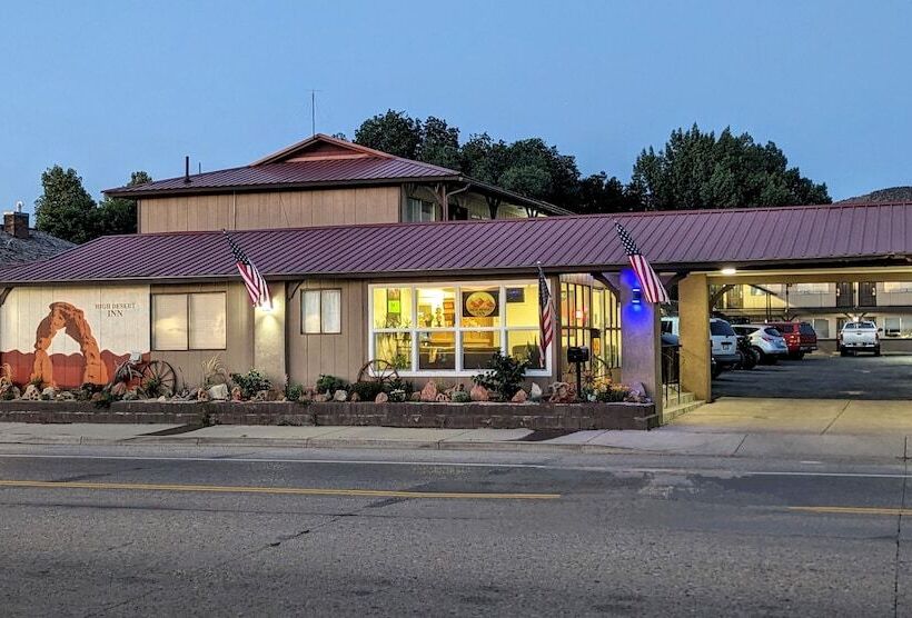 モーテル High Desert Inn