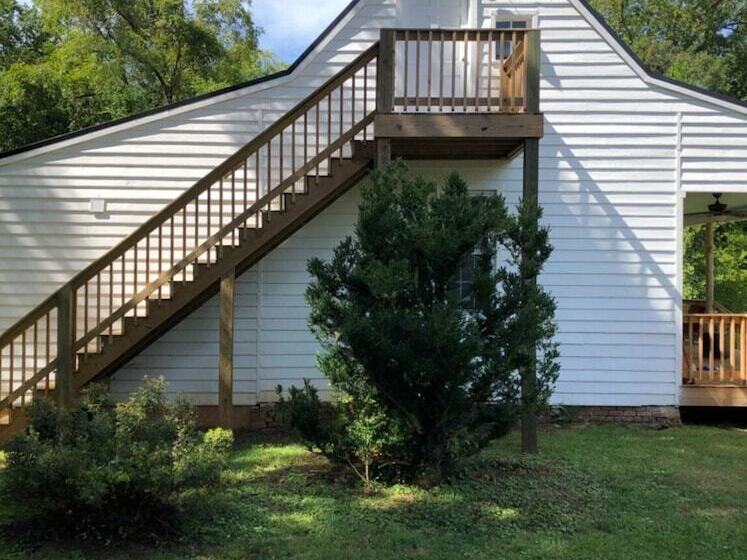 Oak Grove Bed And Breakfast