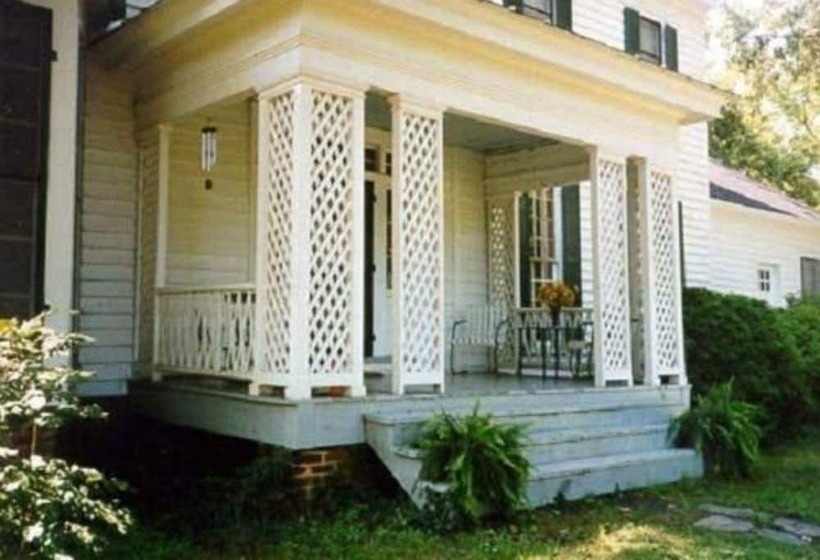 Oak Grove Bed And Breakfast