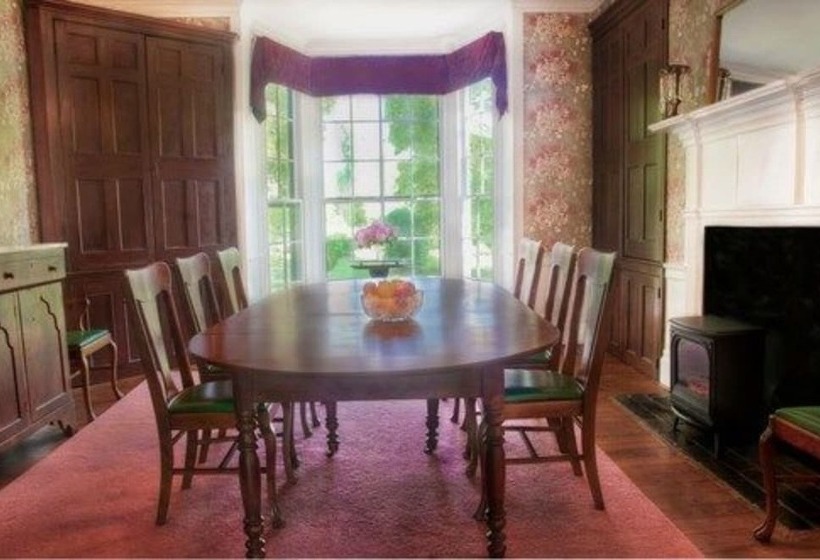 Oak Grove Bed And Breakfast