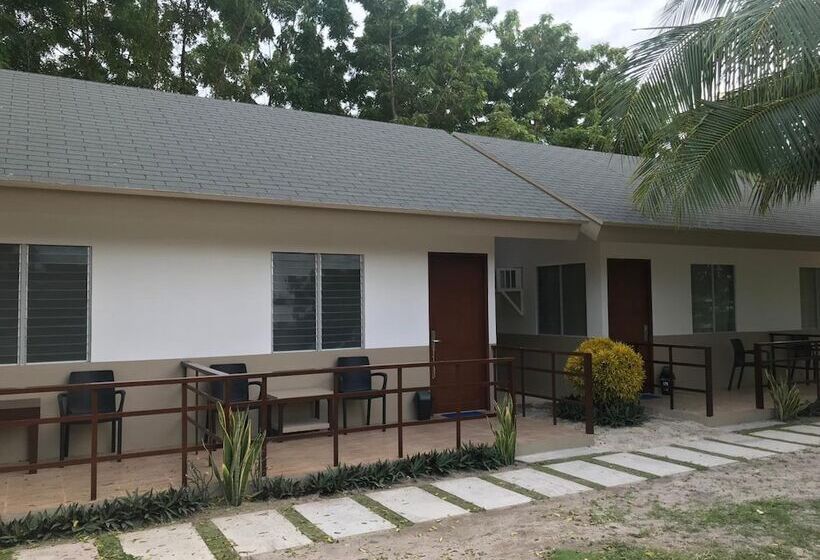 پانسیون Anaya Beach Resort