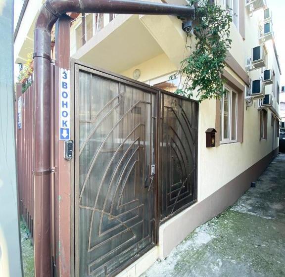 ペンション Dikovinka Sochi Guest House