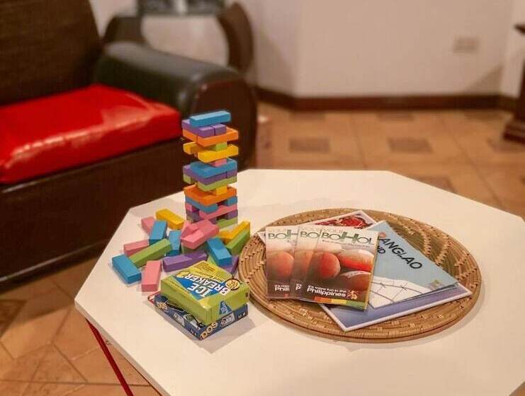 Spinning Cat Hostel   Adults Only