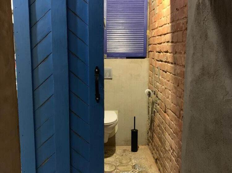 Thes Bed&breakfast Hostel