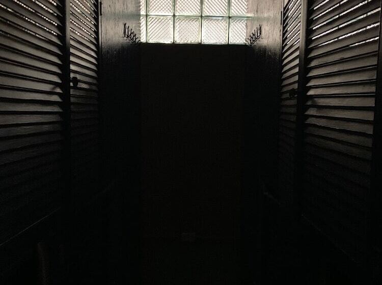 Thes Bed&breakfast Hostel