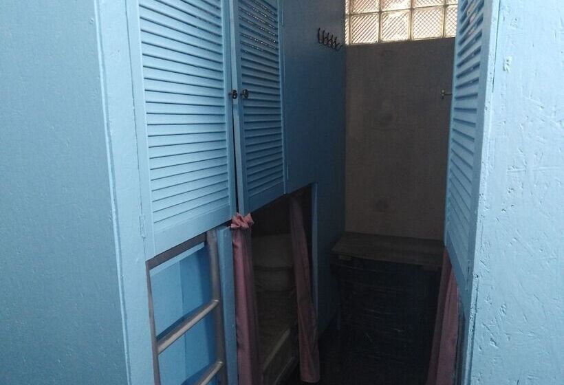 Thes Bed&breakfast Hostel