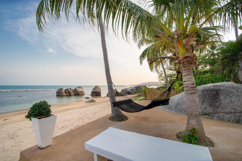 הוסטל The Rock Samui Poshtel Lamai Beach