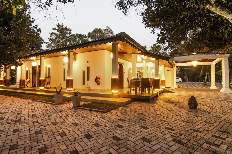 Clove Transit Hotel By Oyo Rooms