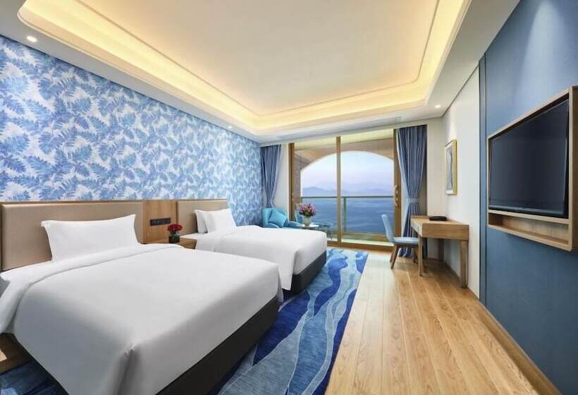 Emerald Bay Hotel Fuxian Lake