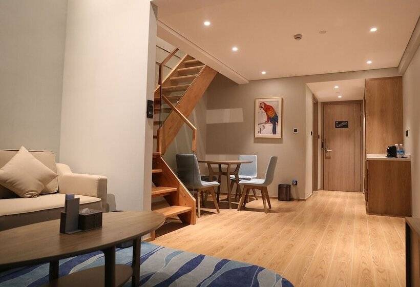 Emerald Bay Hotel Fuxian Lake