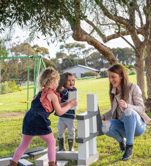 Emu Bay Holiday Homes