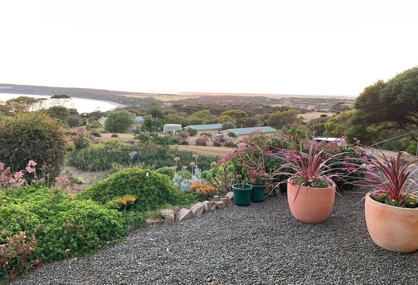 Emu Bay Holiday Homes