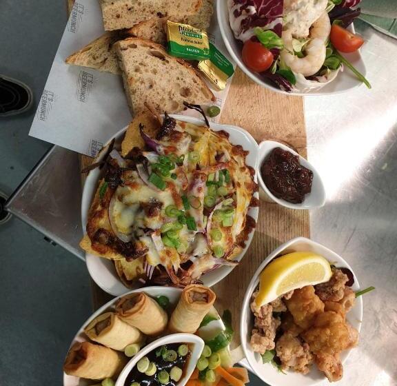 فندق فئة نجمة واحدة The Harbour Moon