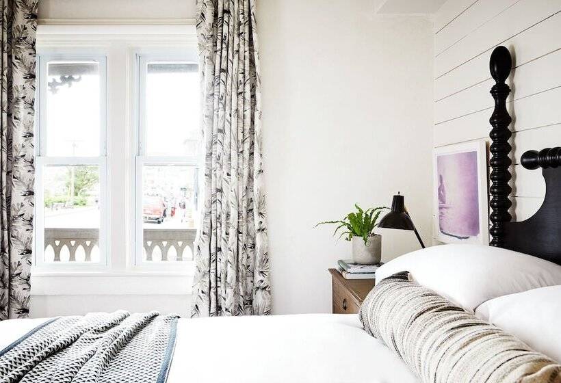 فندق Block Island Beach House