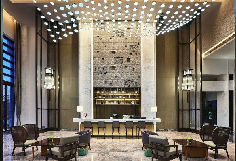 Отель Crowne Plaza Wuxi Lake View By Ihg