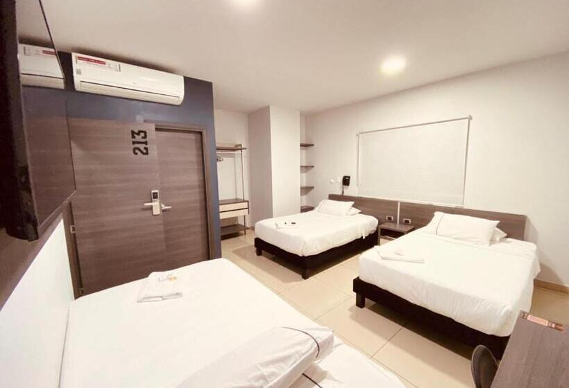 בית מלון כפרי Doral Inn