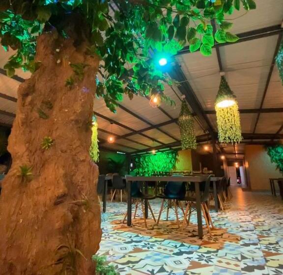 בית מלון כפרי Doral Inn