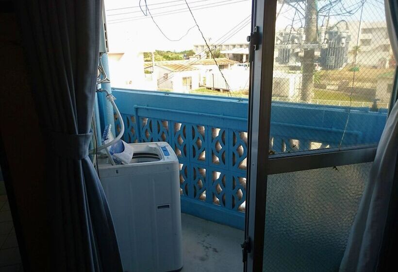 בית מלון כפרי Eef Condominium Kumejima