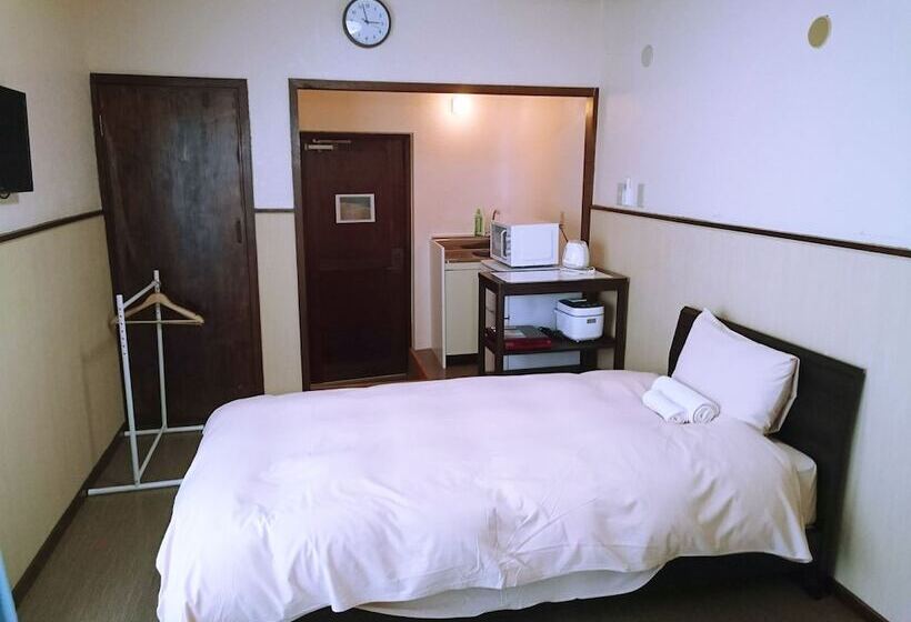 בית מלון כפרי Eef Condominium Kumejima