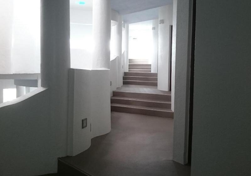 בית מלון כפרי Eef Condominium Kumejima