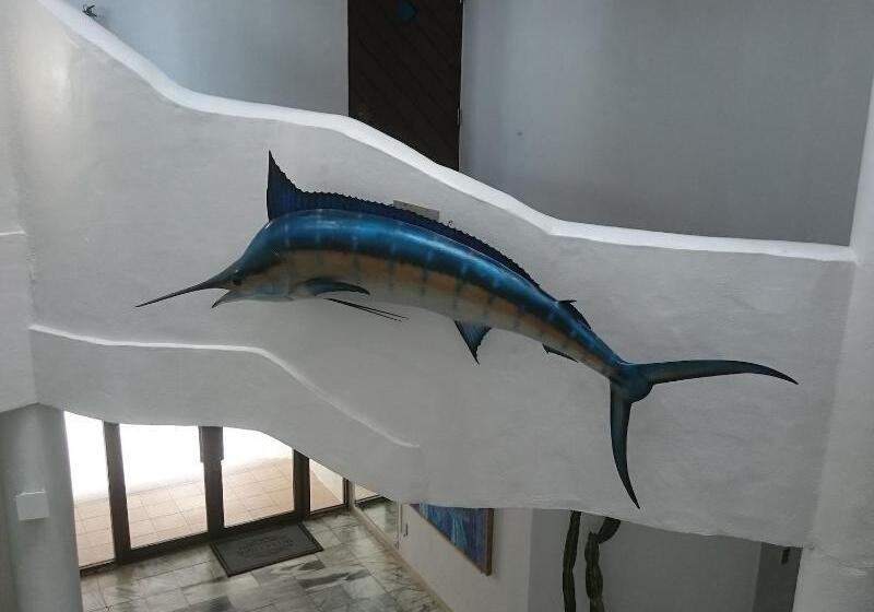 בית מלון כפרי Eef Condominium Kumejima