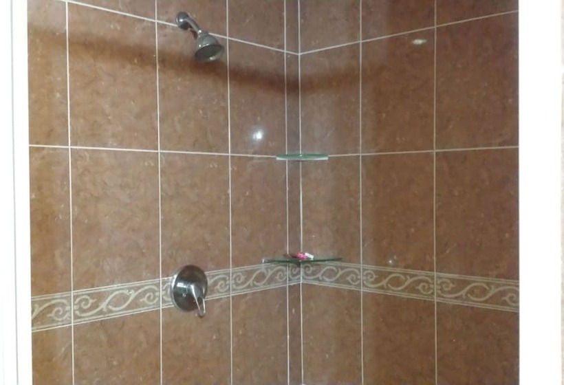 Отель Esmeralda