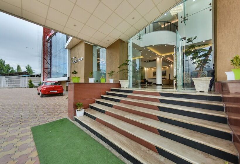 Hotel Golden Leaf Kashmir